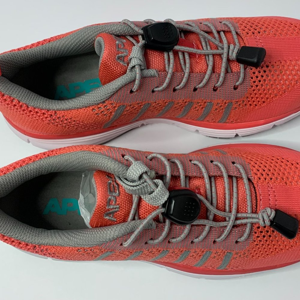 Apex woman's Sneaker